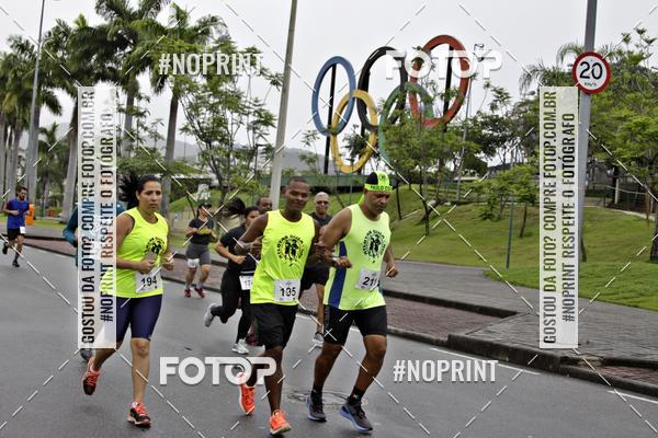 Buy your photos of the eventREI E RAINHA DO ASFALTO CORRIDA E CAMINHADA on Fotop