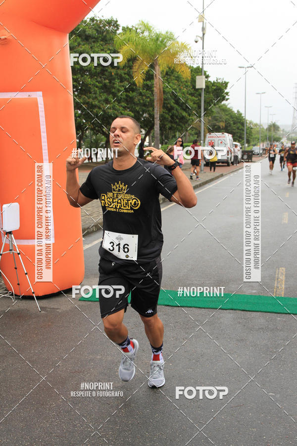 Buy your photos of the eventREI E RAINHA DO ASFALTO CORRIDA E CAMINHADA on Fotop
