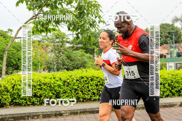Buy your photos of the eventREI E RAINHA DO ASFALTO CORRIDA E CAMINHADA on Fotop