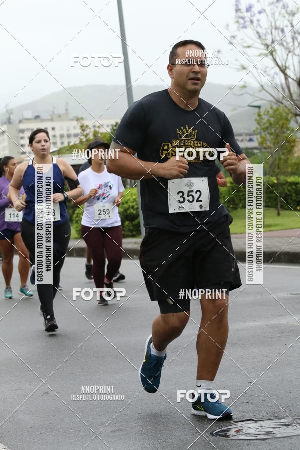 Buy your photos of the eventREI E RAINHA DO ASFALTO CORRIDA E CAMINHADA on Fotop