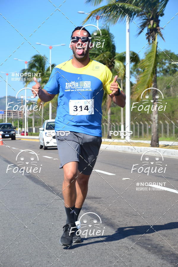 Buy your photos of the event21KES - MEIA MARATONA DO ESPRITO SANTO on Fotop