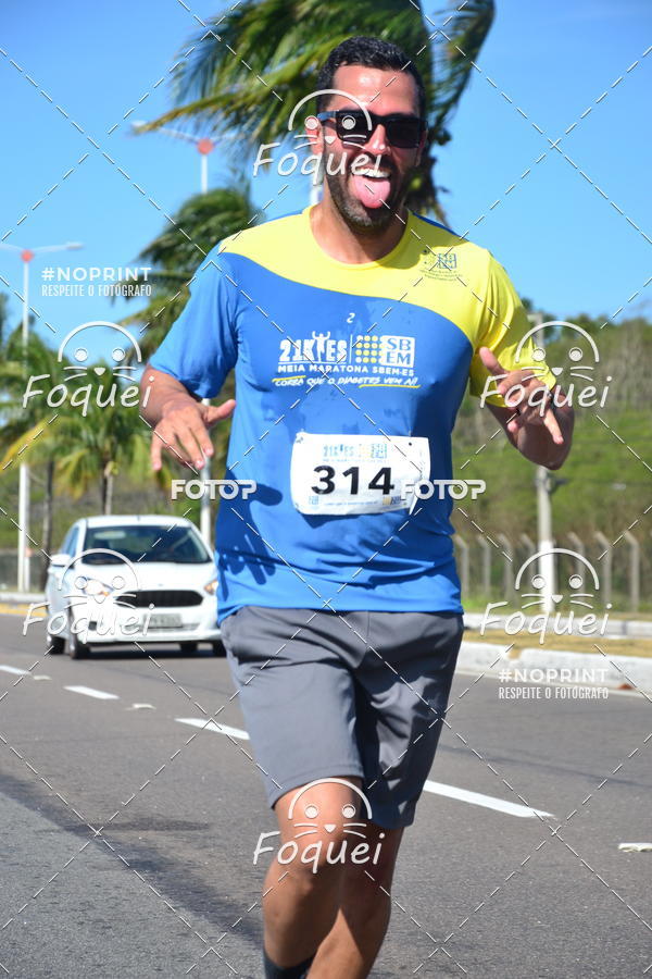 Buy your photos of the event21KES - MEIA MARATONA DO ESPRITO SANTO on Fotop