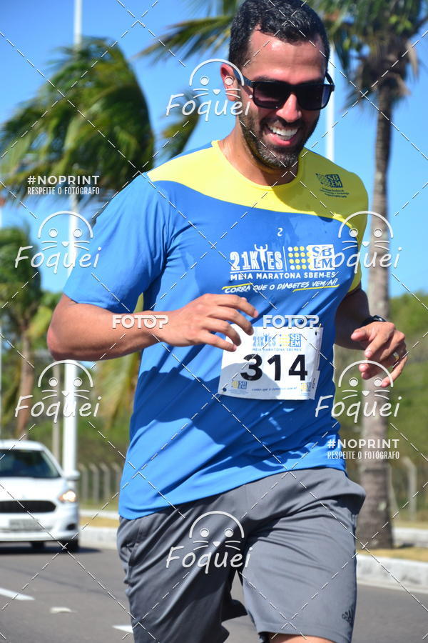 Buy your photos of the event21KES - MEIA MARATONA DO ESPRITO SANTO on Fotop