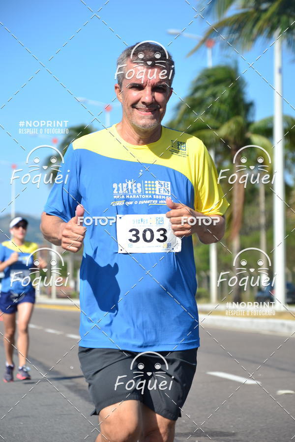 Buy your photos of the event21KES - MEIA MARATONA DO ESP�RITO SANTO on Fotop