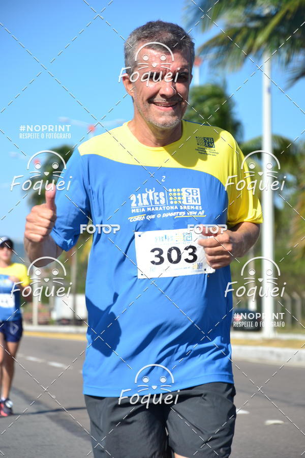 Buy your photos of the event21KES - MEIA MARATONA DO ESP�RITO SANTO on Fotop