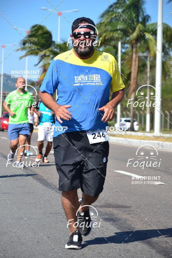 Buy your photos of the event21KES - MEIA MARATONA DO ESP�RITO SANTO on Fotop