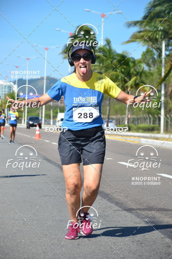 Buy your photos of the event21KES - MEIA MARATONA DO ESP�RITO SANTO on Fotop