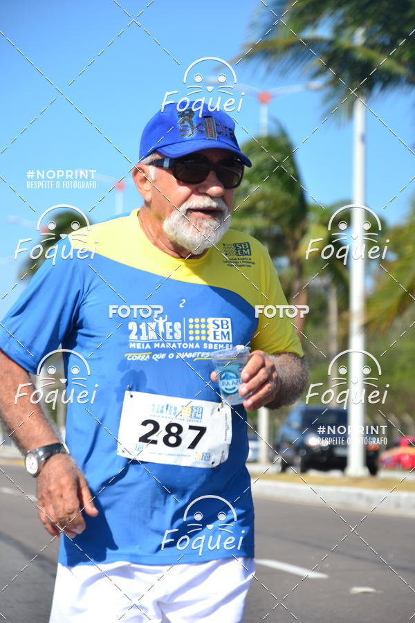 Buy your photos of the event21KES - MEIA MARATONA DO ESP�RITO SANTO on Fotop