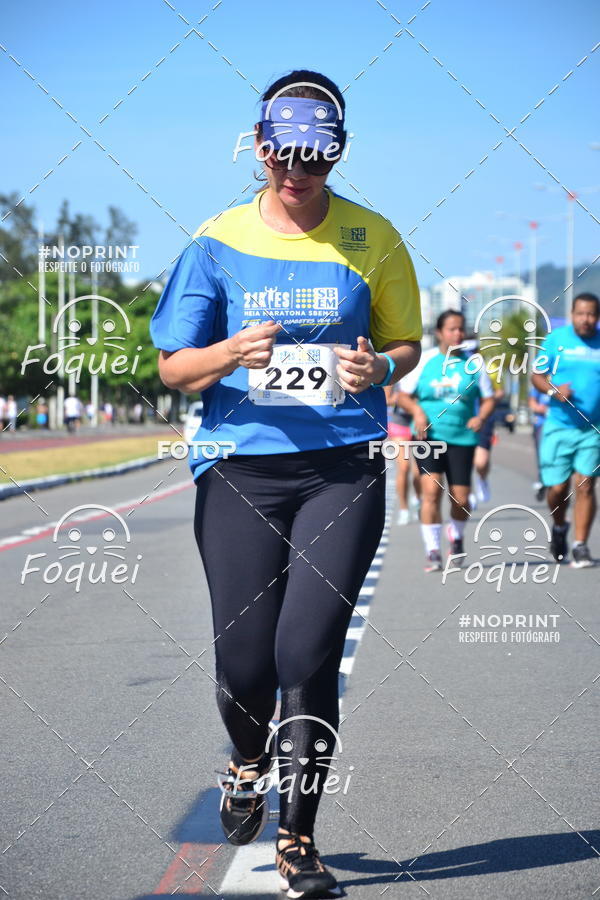 Buy your photos of the event21KES - MEIA MARATONA DO ESP�RITO SANTO on Fotop