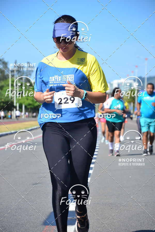 Buy your photos of the event21KES - MEIA MARATONA DO ESP�RITO SANTO on Fotop