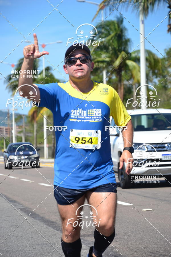 Buy your photos of the event21KES - MEIA MARATONA DO ESPRITO SANTO on Fotop