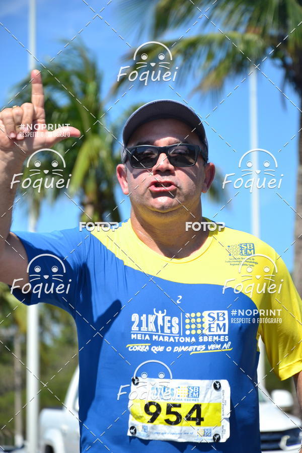 Buy your photos of the event21KES - MEIA MARATONA DO ESPRITO SANTO on Fotop