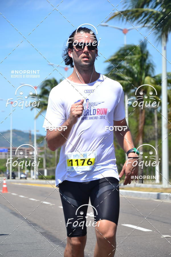Buy your photos of the event21KES - MEIA MARATONA DO ESPRITO SANTO on Fotop