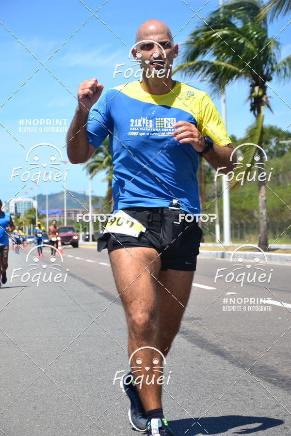 Buy your photos of the event21KES - MEIA MARATONA DO ESPRITO SANTO on Fotop