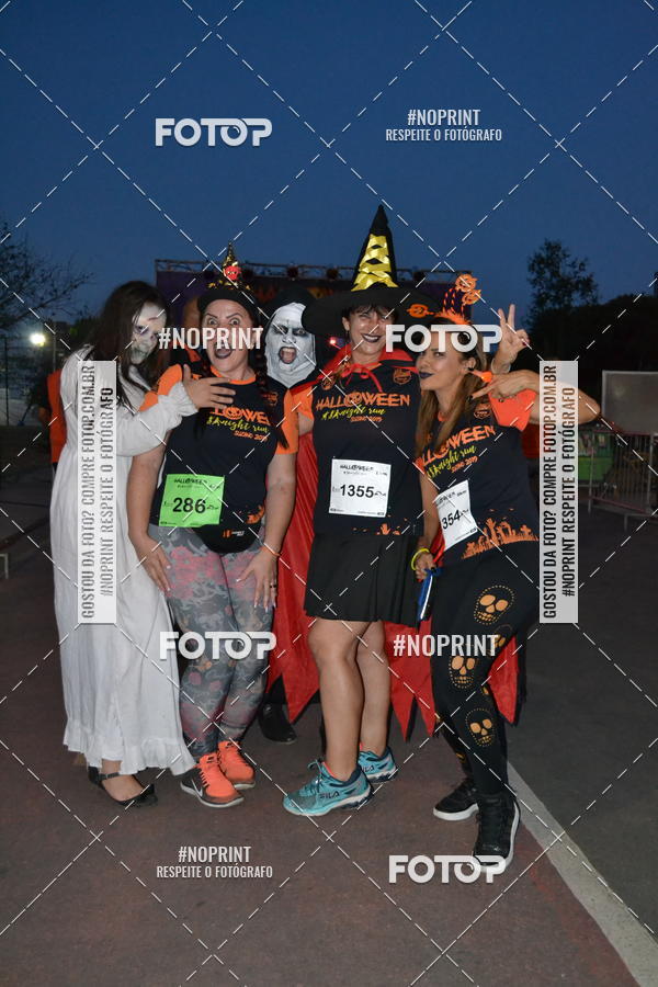 Buy your photos of the eventHALLOWEEN NIGHT RUN 2019  on Fotop