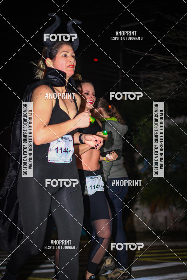 Buy your photos of the eventHALLOWEEN NIGHT RUN 2019  on Fotop