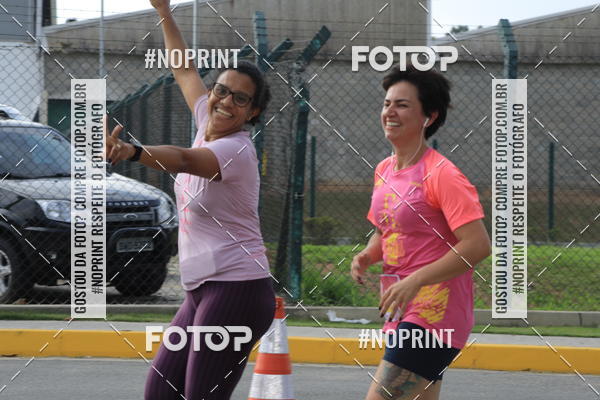 Buy your photos of the event5� Divas Run on Fotop