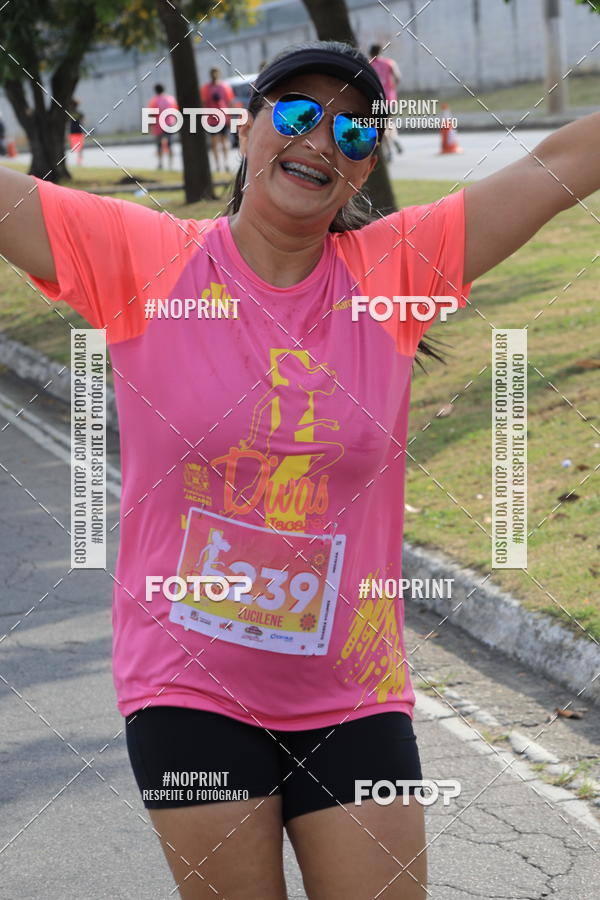 Buy your photos of the event5� Divas Run on Fotop