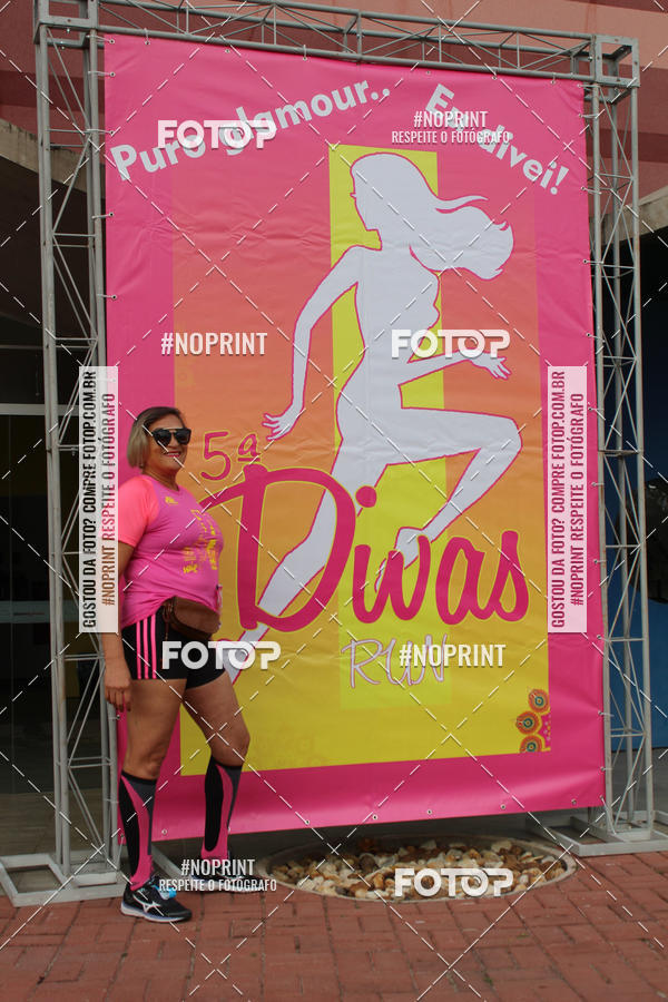 Buy your photos of the event5� Divas Run on Fotop