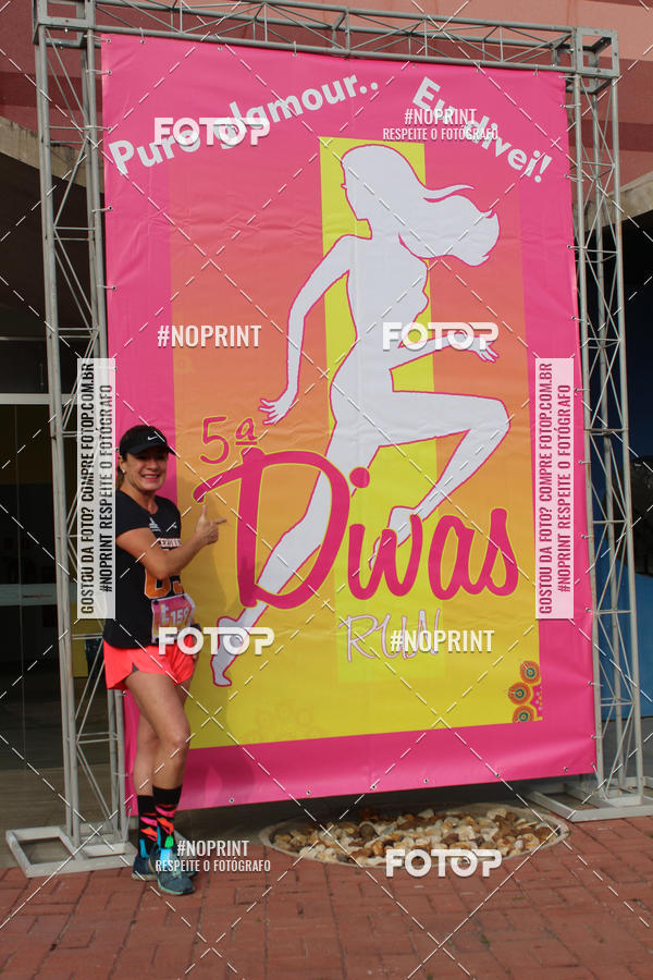 Buy your photos of the event5� Divas Run on Fotop