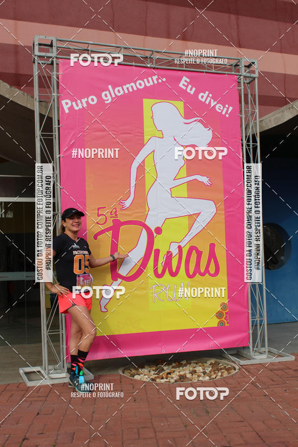 Buy your photos of the event5� Divas Run on Fotop