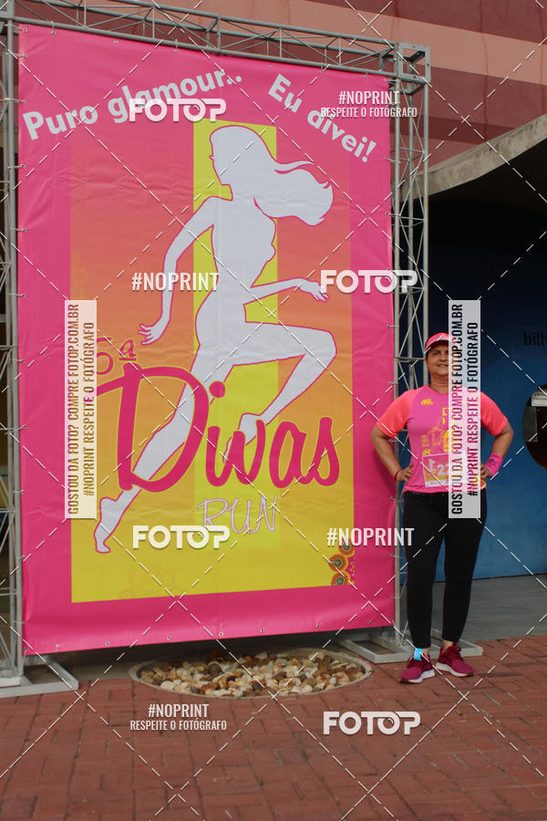 Buy your photos of the event5� Divas Run on Fotop