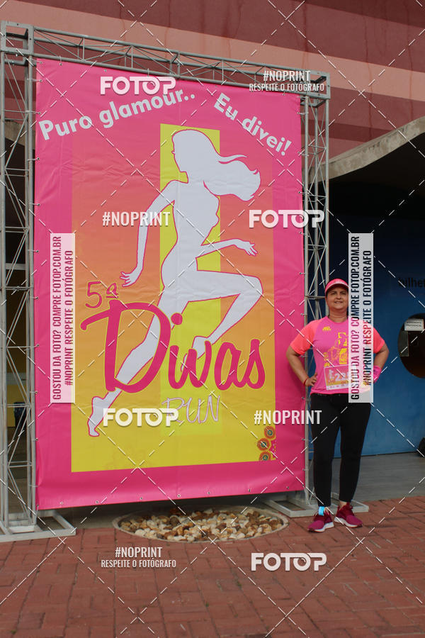 Buy your photos of the event5� Divas Run on Fotop