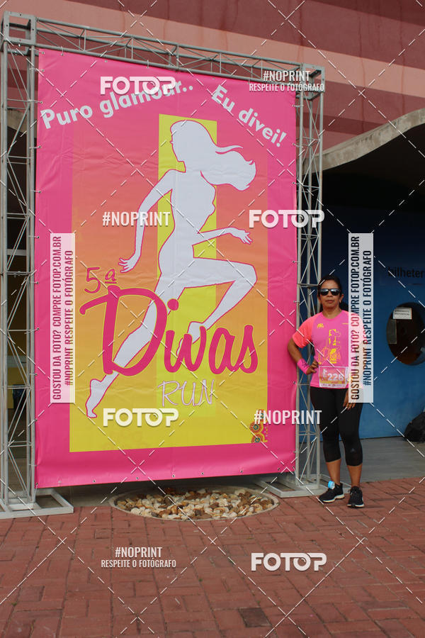 Buy your photos of the event5� Divas Run on Fotop