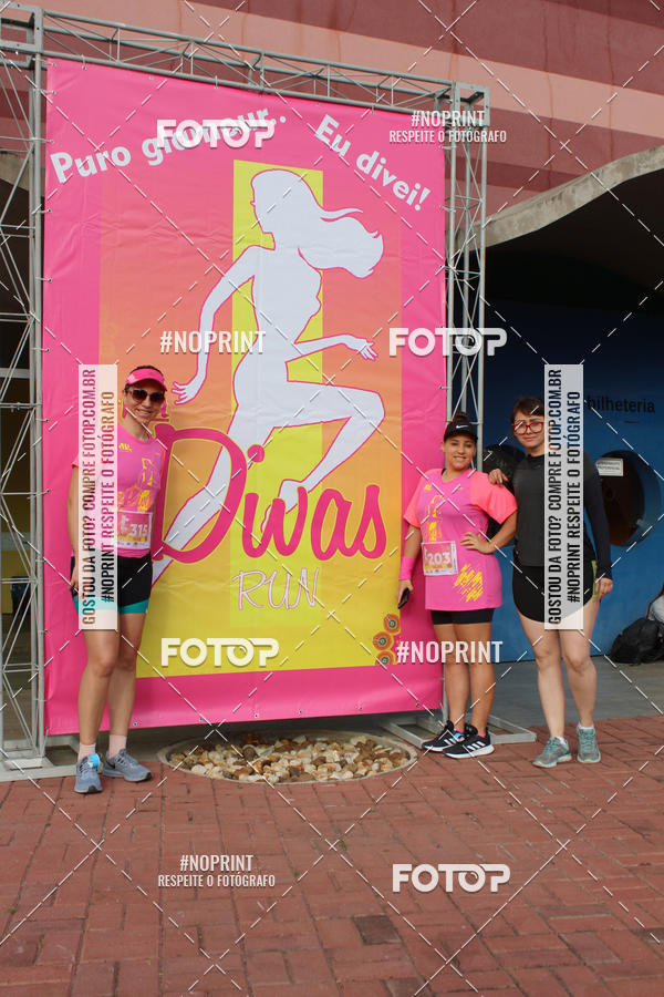 Buy your photos of the event5� Divas Run on Fotop