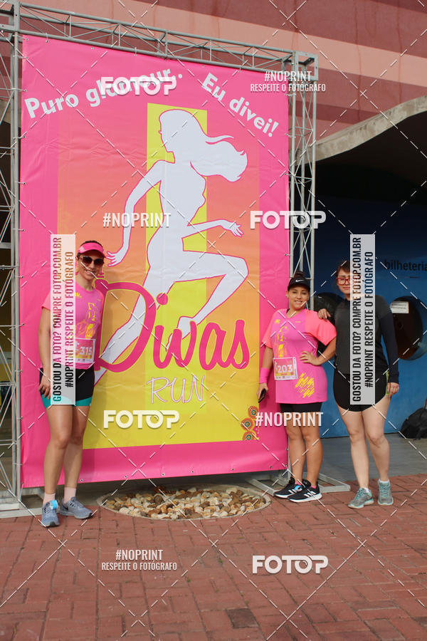 Buy your photos of the event5� Divas Run on Fotop