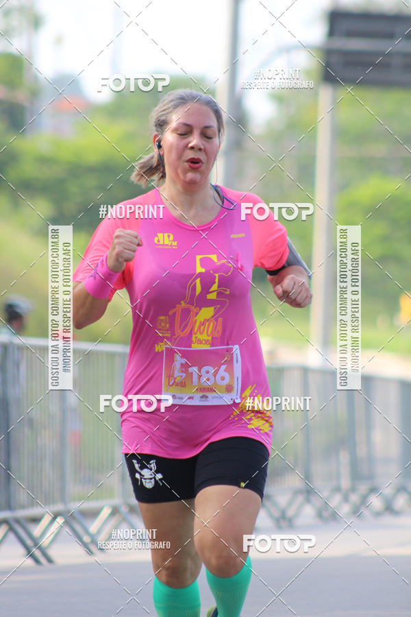 Buy your photos of the event5� Divas Run on Fotop