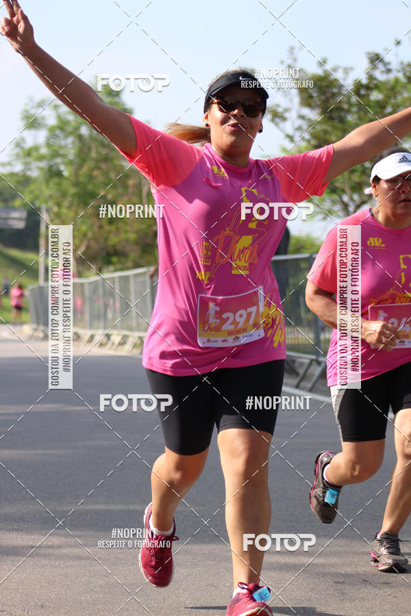 Buy your photos of the event5� Divas Run on Fotop