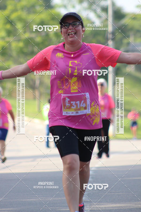 Buy your photos of the event5� Divas Run on Fotop