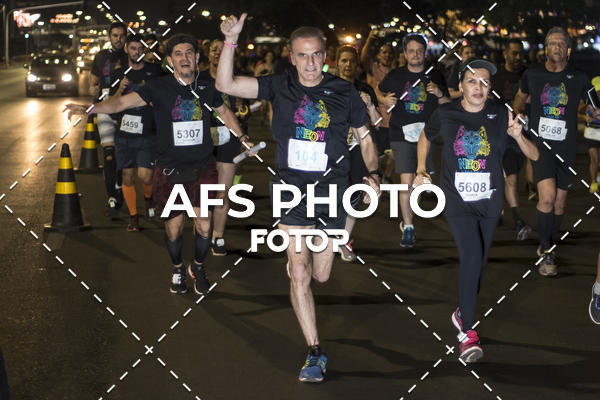 Buy your photos of the eventNeon Night Run 2019 - Brasilia on Fotop