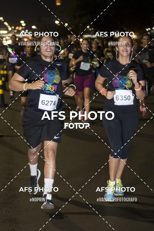 Buy your photos of the eventNeon Night Run 2019 - Brasilia on Fotop