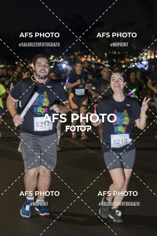 Buy your photos of the eventNeon Night Run 2019 - Brasilia on Fotop