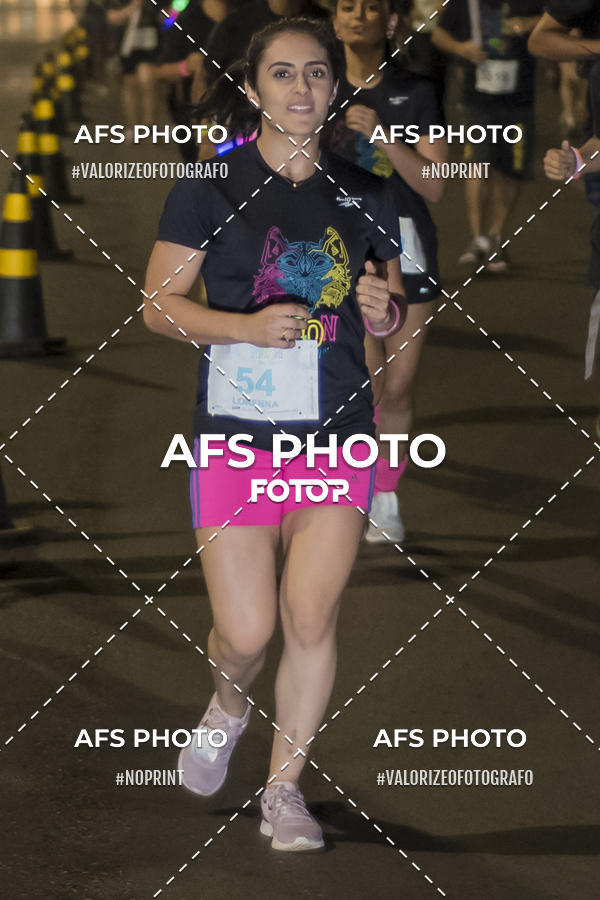 Buy your photos of the eventNeon Night Run 2019 - Brasilia on Fotop