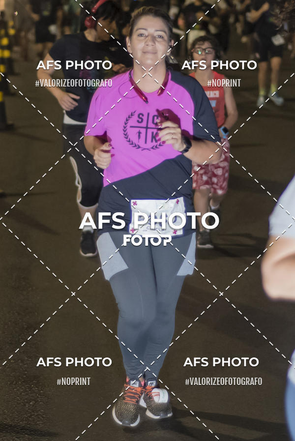 Buy your photos of the eventNeon Night Run 2019 - Brasilia on Fotop