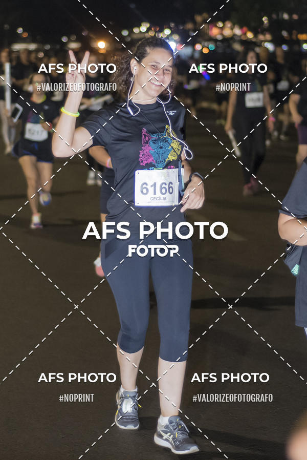 Buy your photos of the eventNeon Night Run 2019 - Brasilia on Fotop