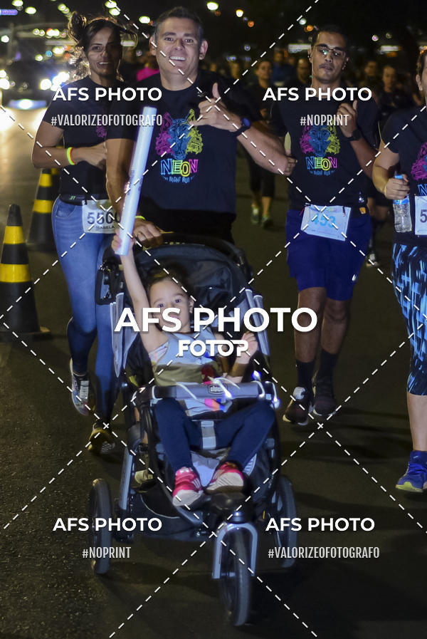 Buy your photos of the eventNeon Night Run 2019 - Brasilia on Fotop