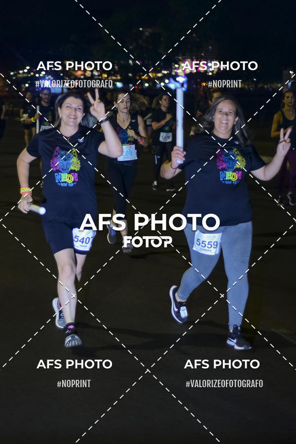 Buy your photos of the eventNeon Night Run 2019 - Brasilia on Fotop