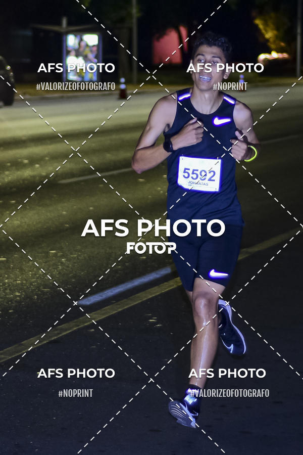 Buy your photos of the eventNeon Night Run 2019 - Brasilia on Fotop