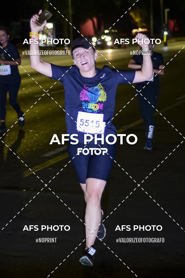 Buy your photos of the eventNeon Night Run 2019 - Brasilia on Fotop