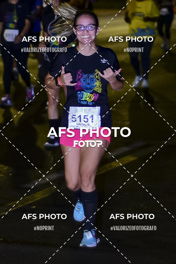 Buy your photos of the eventNeon Night Run 2019 - Brasilia on Fotop