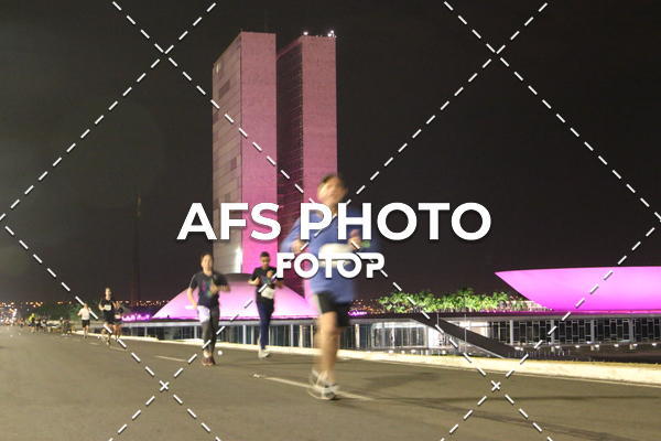 Buy your photos of the eventNeon Night Run 2019 - Brasilia on Fotop