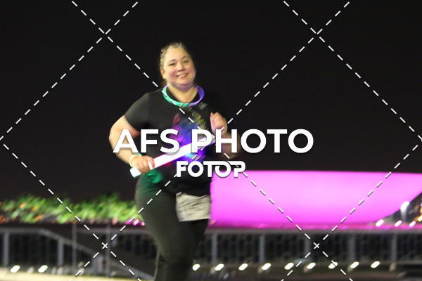 Buy your photos of the eventNeon Night Run 2019 - Brasilia on Fotop
