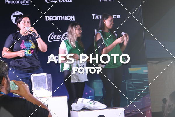 Buy your photos of the eventNeon Night Run 2019 - Brasilia on Fotop