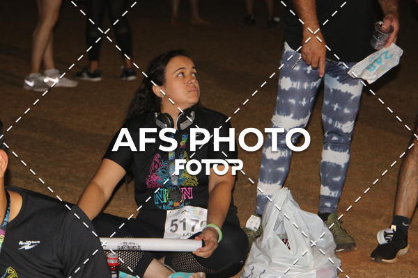 Buy your photos of the eventNeon Night Run 2019 - Brasilia on Fotop