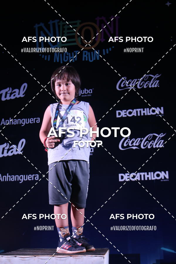 Buy your photos of the eventNeon Night Run 2019 - Brasilia on Fotop