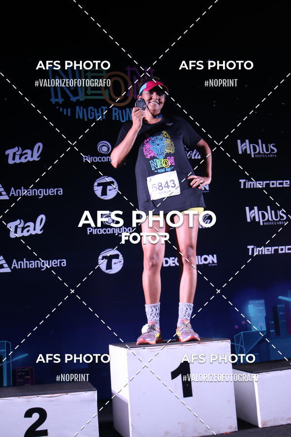 Buy your photos of the eventNeon Night Run 2019 - Brasilia on Fotop